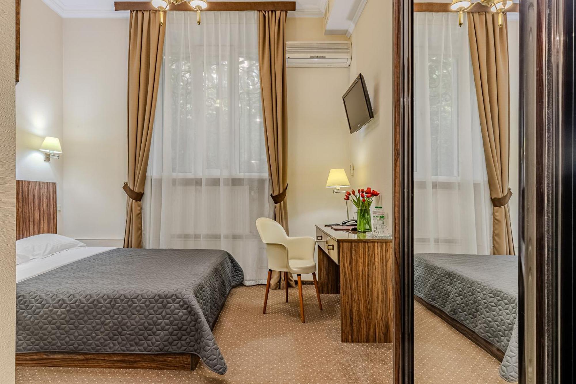 Gallery Hotel Gintama Apgrade เคียฟ ภายนอก รูปภาพ