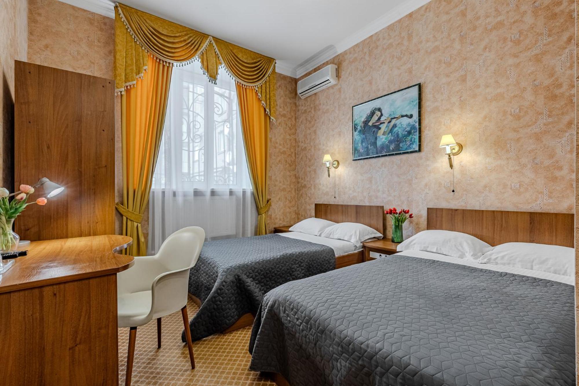 Gallery Hotel Gintama Apgrade เคียฟ ภายนอก รูปภาพ